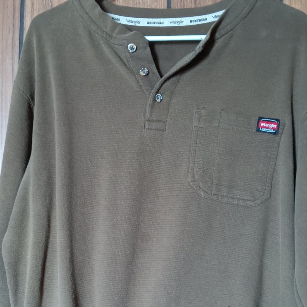 Wrangler Henley Men's Size Large Brown
